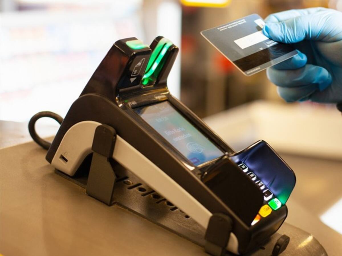 La cuenta de Twitter que denuncia a empresas que suben sus precios antes de días sin IVA