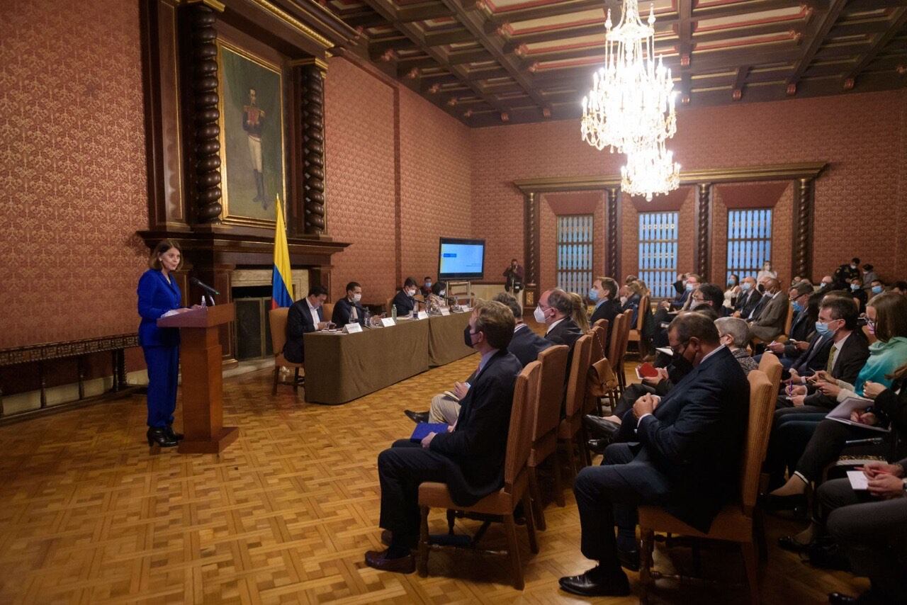 Gobierno presentó Plan Ágora y Plan Democracia Elecciones 2022 a cuerpo diplomático acreditado en Colombia. Foto: Cancillería