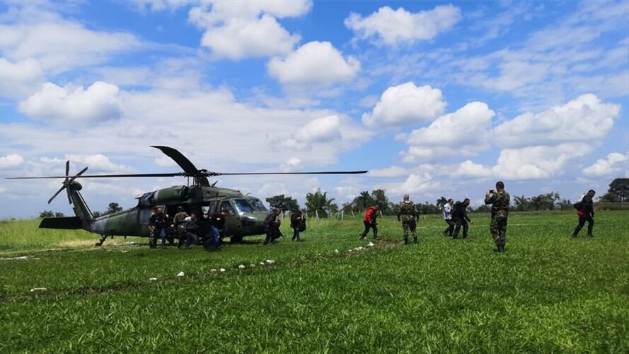 Evacuaron a funcionarios del CTI atacados por disidencias de Farc en Corinto, Cauca. Foto: Ejército