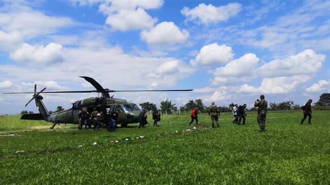 Evacuaron a funcionarios del CTI atacados por disidencias de Farc en Corinto, Cauca. Foto: Ejército