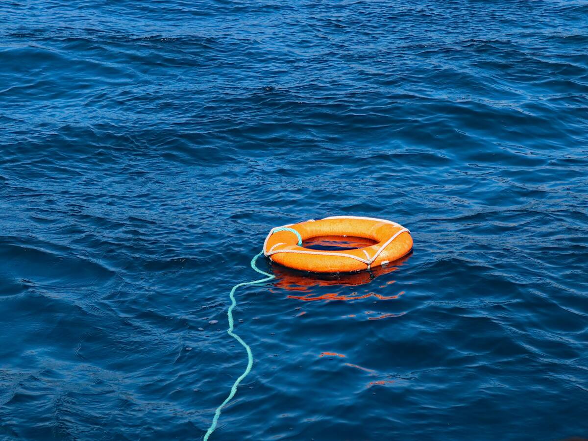 ONG alertó del posible naufragio de un barco con 117 migrantes en el Mediterráneo central