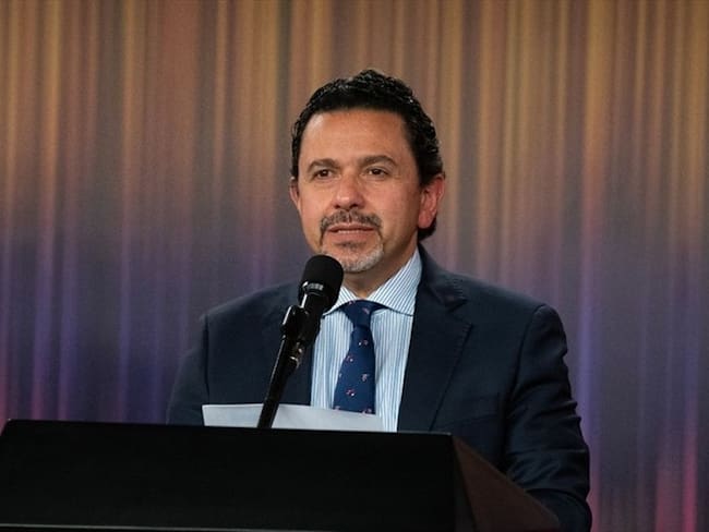 No hay razón para reclamar algo que fue público: Ceballos sobre reunión Duque-Timochenko