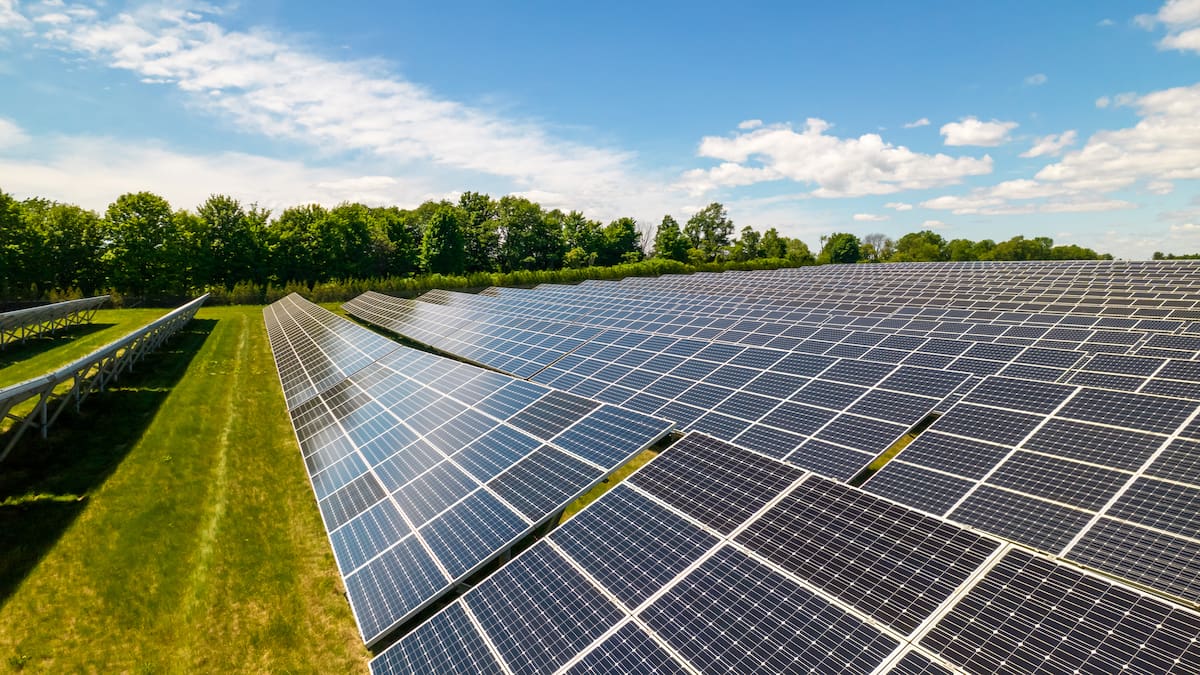 Contraloría cuestiona al Gobierno por reforma de servicios públicos y subasta de energía