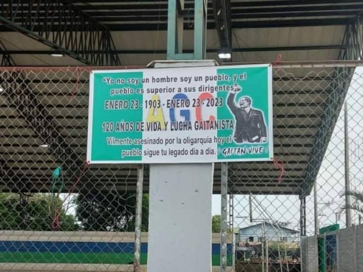 Alerta en tres subregiones de Antioquia por pancartas y grafitis del Clan del Golfo