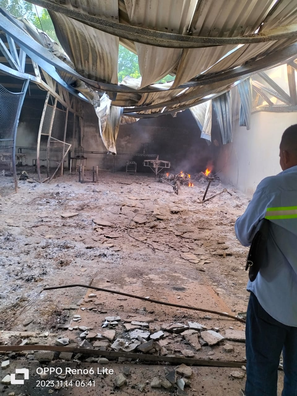 Finca incendiada/  José Francisco Zúñiga.