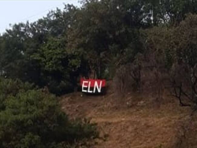 Bandera del ELN en Medellín . Foto: Cortesía