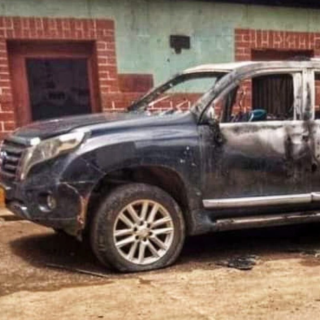 En el lugar de los hechos se encontraron dos vehículos incinerados. Crédito: Portal Noticias. 