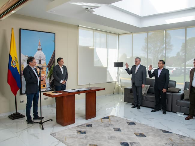Se llevó a cabo la posesión de Néstor Osuna, como ministro de Justicia; Arturo Luna como ministro de Ciencia y Tecnología; y Javier Pava Sánchez como director de la Unidad Administrativa de Gestión del Riesgo (UNGRD)