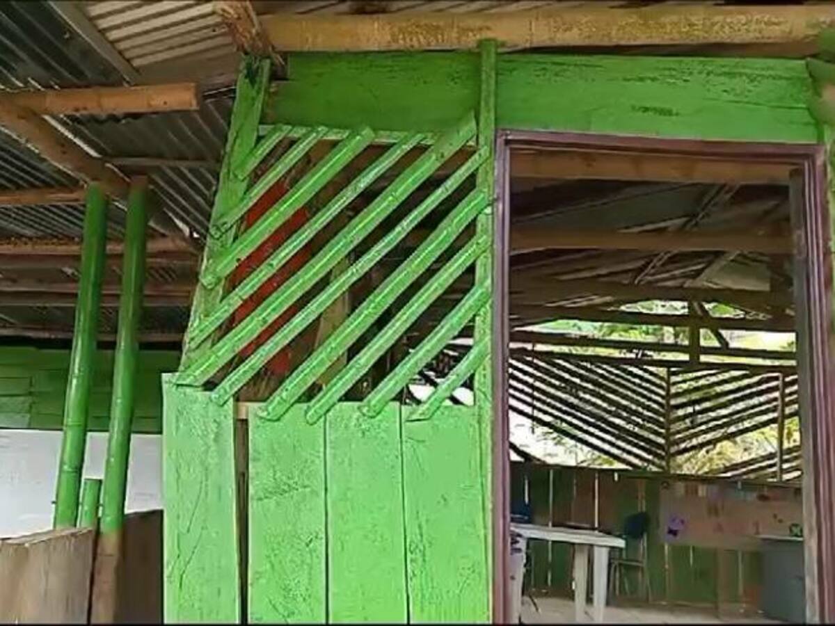 Emergencia educativa por riesgo de colapso en colegio indígena de Pueblo Rico, Risaralda