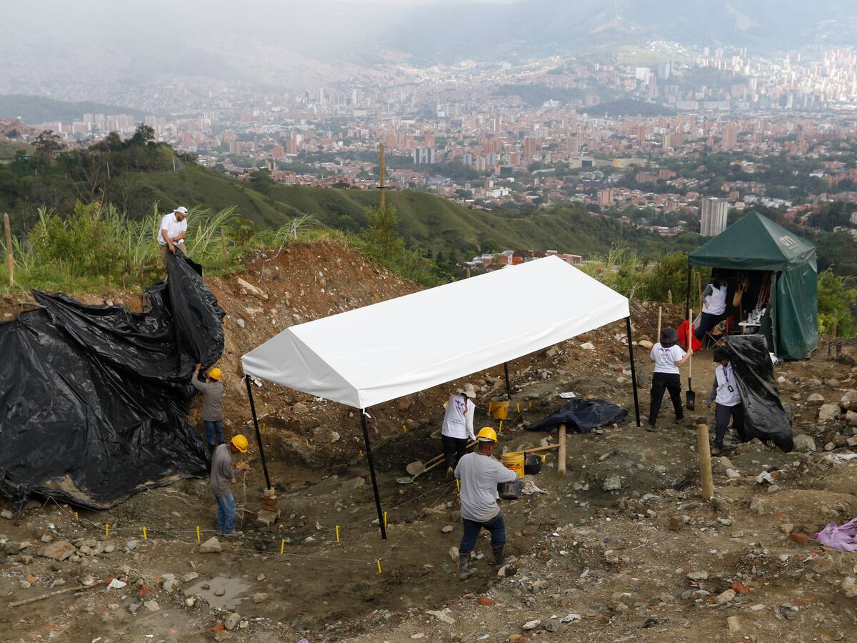 “No tenemos manejo político”: JEP responde a Uribe por caso La Escombrera