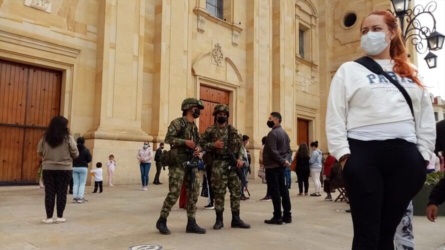 También se observa el lienzo sin las joyas. Foto: W