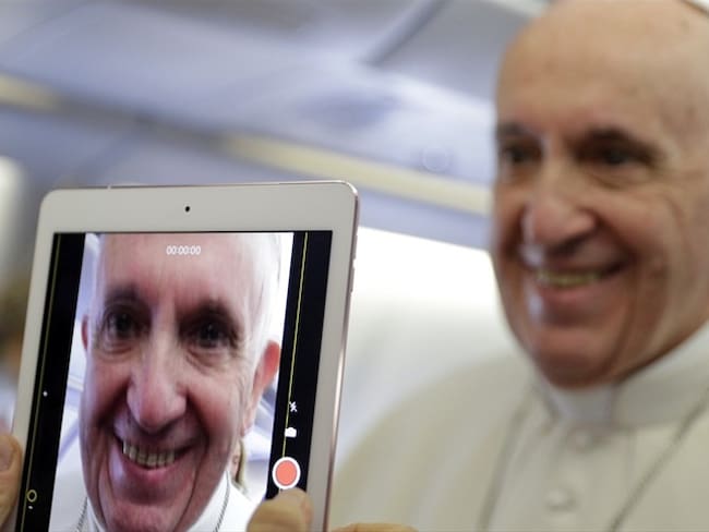 El papa Francisco aceptó tomarse una foto con el alcalde Peñalosa. Foto: Getty Images