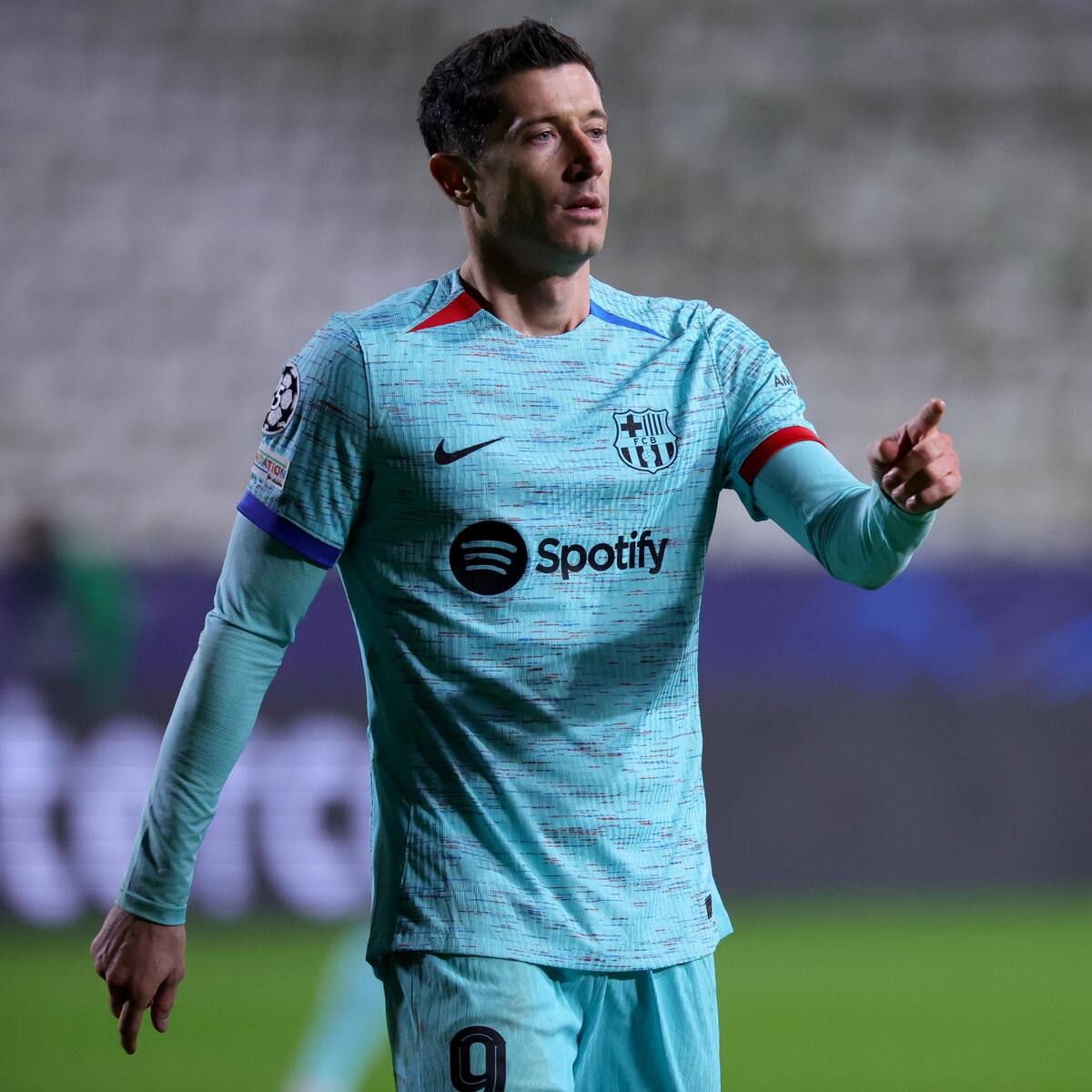 Barcelona perdió 3-2 contra Antwerp en Champions, pero se clasificó a octavos
