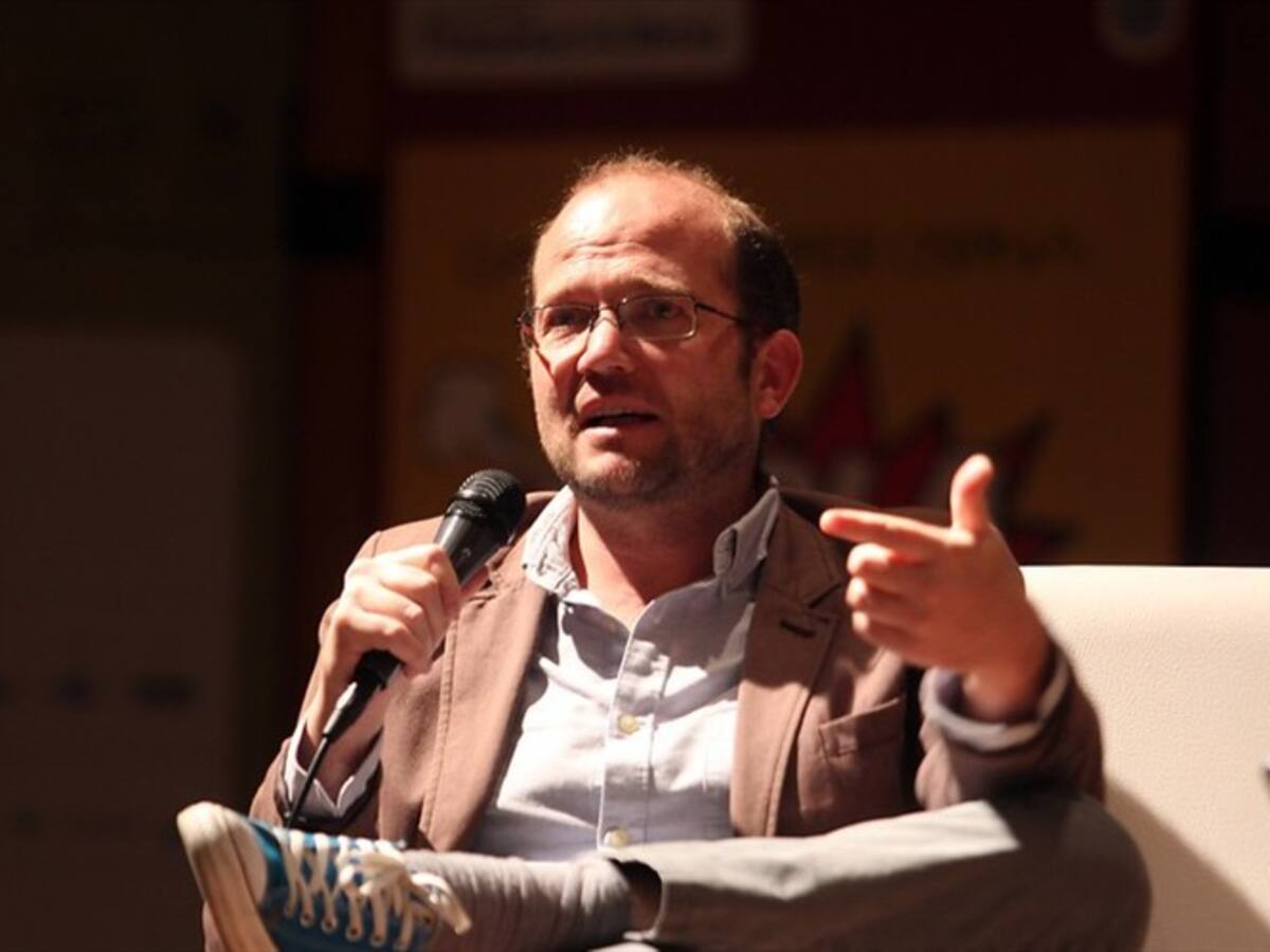 Las razones por las que la SIC abrió indagación preliminar a Daniel Samper Ospina