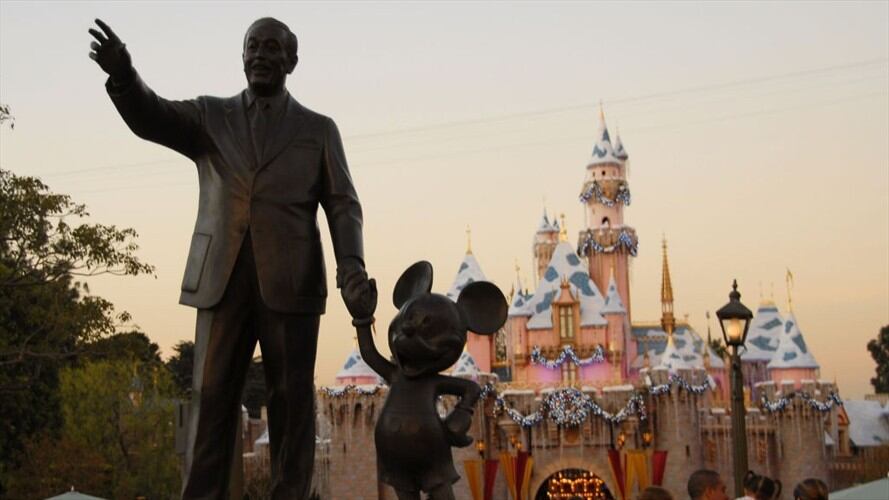 La razón por la cual algunos parques de Disney no tienen espejos en sus baños. Foto: Getty Images