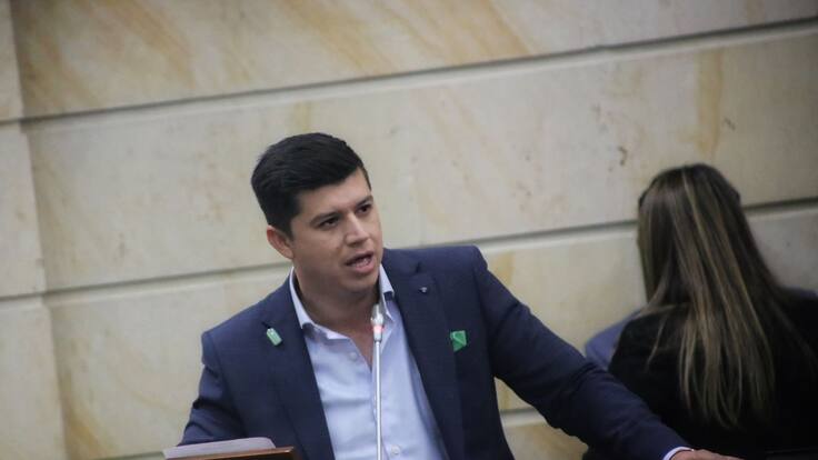 Senador Gustavo Moreno denuncia amenazas con panfletos en su contra