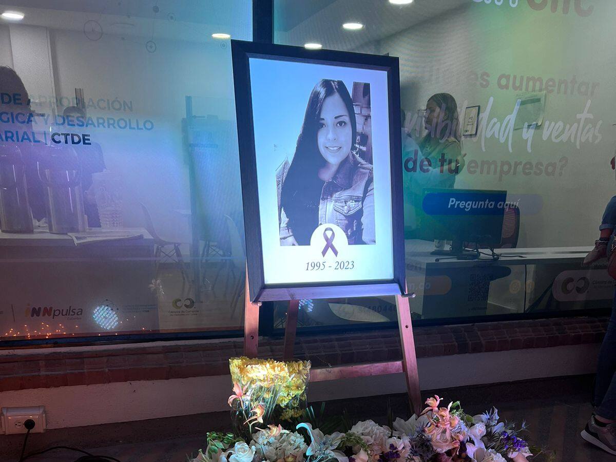 Con una velatón, rindieron homenaje a Estefanía Martínez quien murió en Villamaría, Caldas