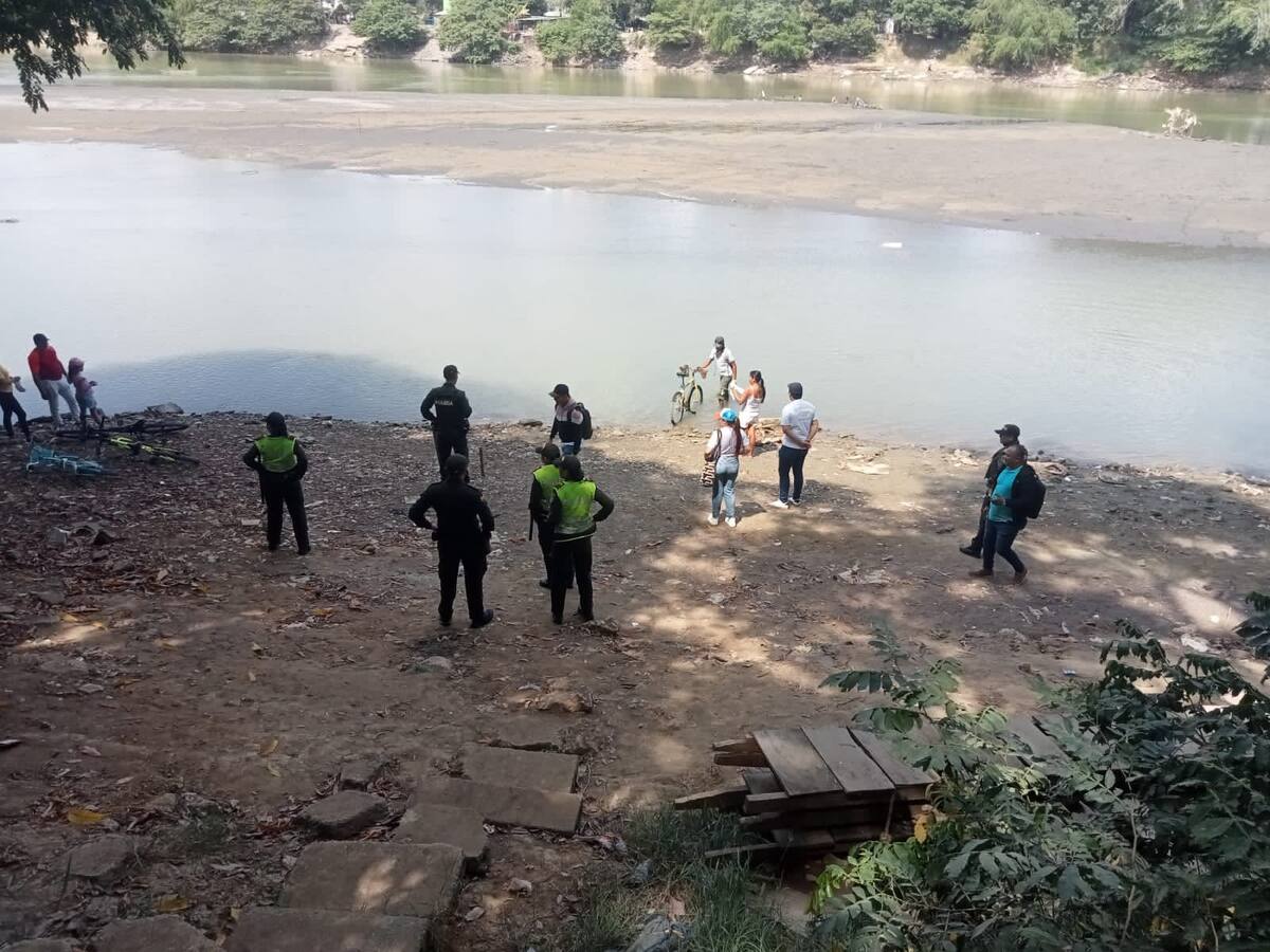 Autoridades prohíben acceso de bañistas a las orillas del río Sinú en Montería