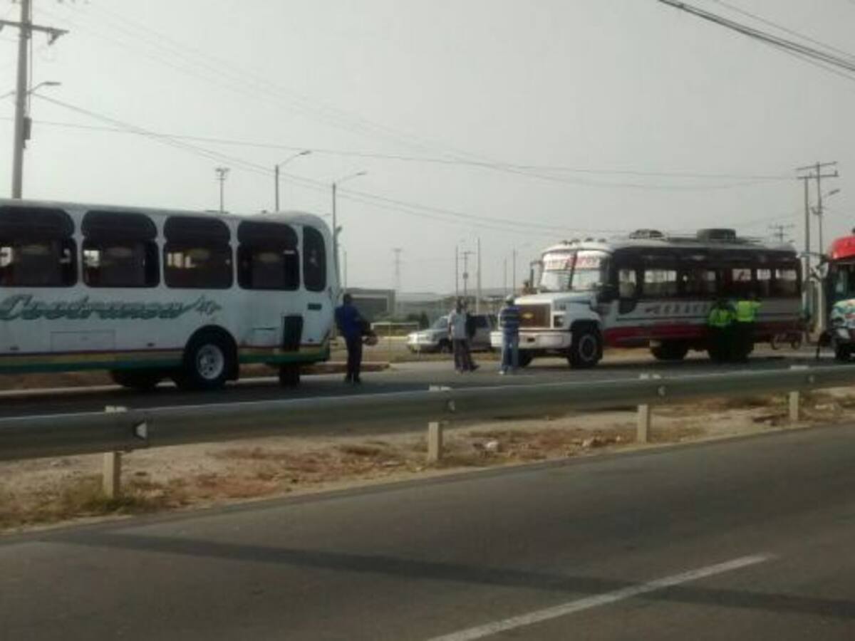 Protesta por asesinato de conductor generó la suspensión de Transmetro en Barranquilla