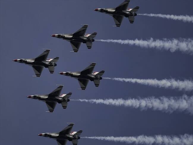 Suecia y España ofrecen aviones de guerra a Colombia