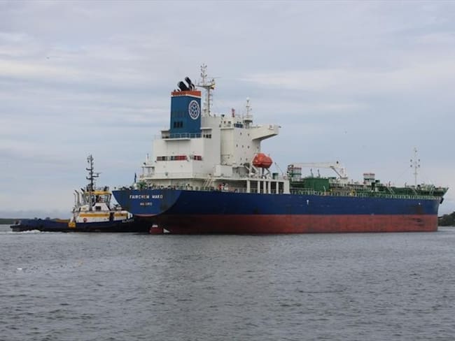 Buque Fairchem Mako. Puerto de Tumaco. Foto: Dimar