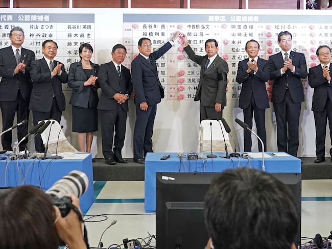 Partido gobernante de Japón aseguró la victoria en elecciones tras asesinato de Abe