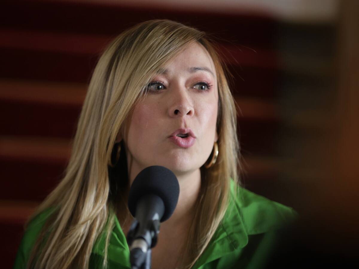 Al Oído: Katherine Miranda se arrepiente de votar por Gustavo Petro