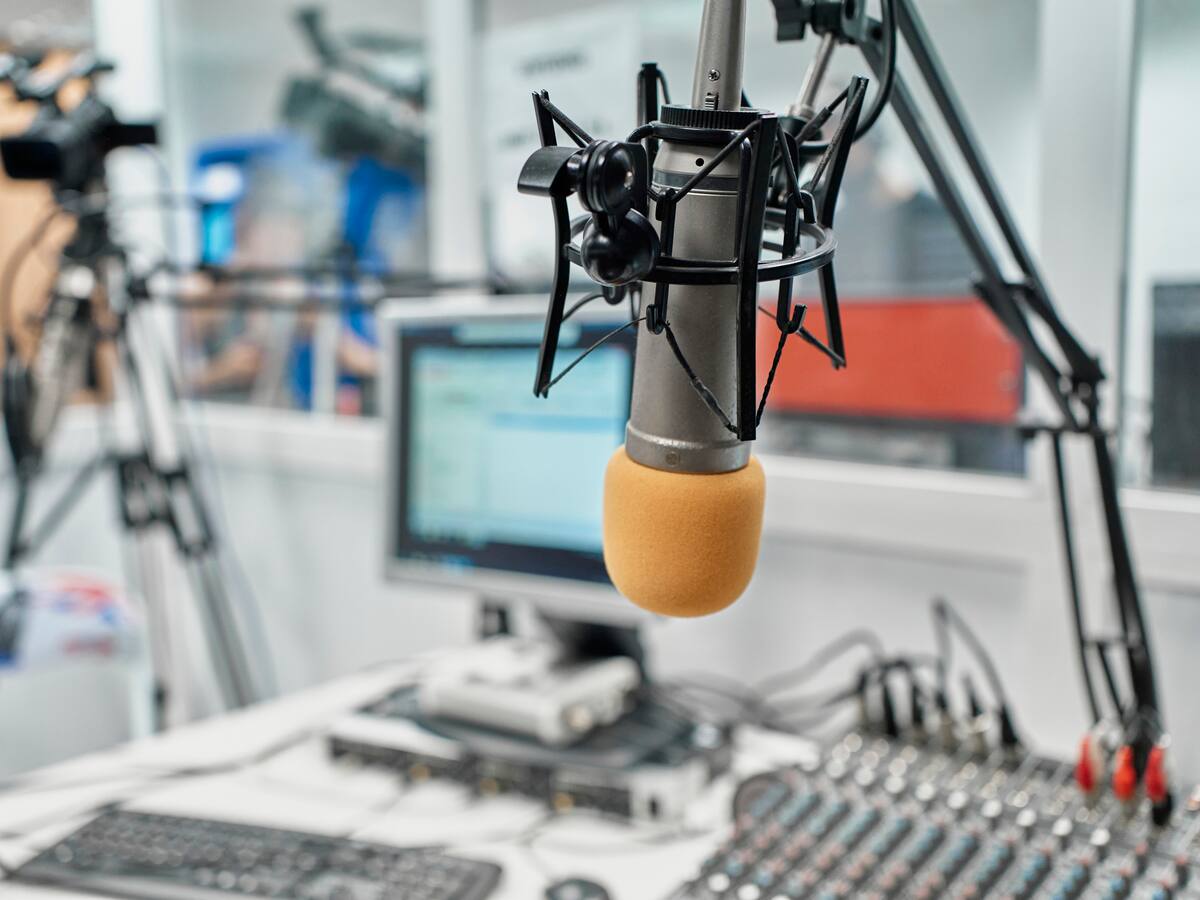 ¿Qué es lo que debe pasar con los medios públicos en el país?