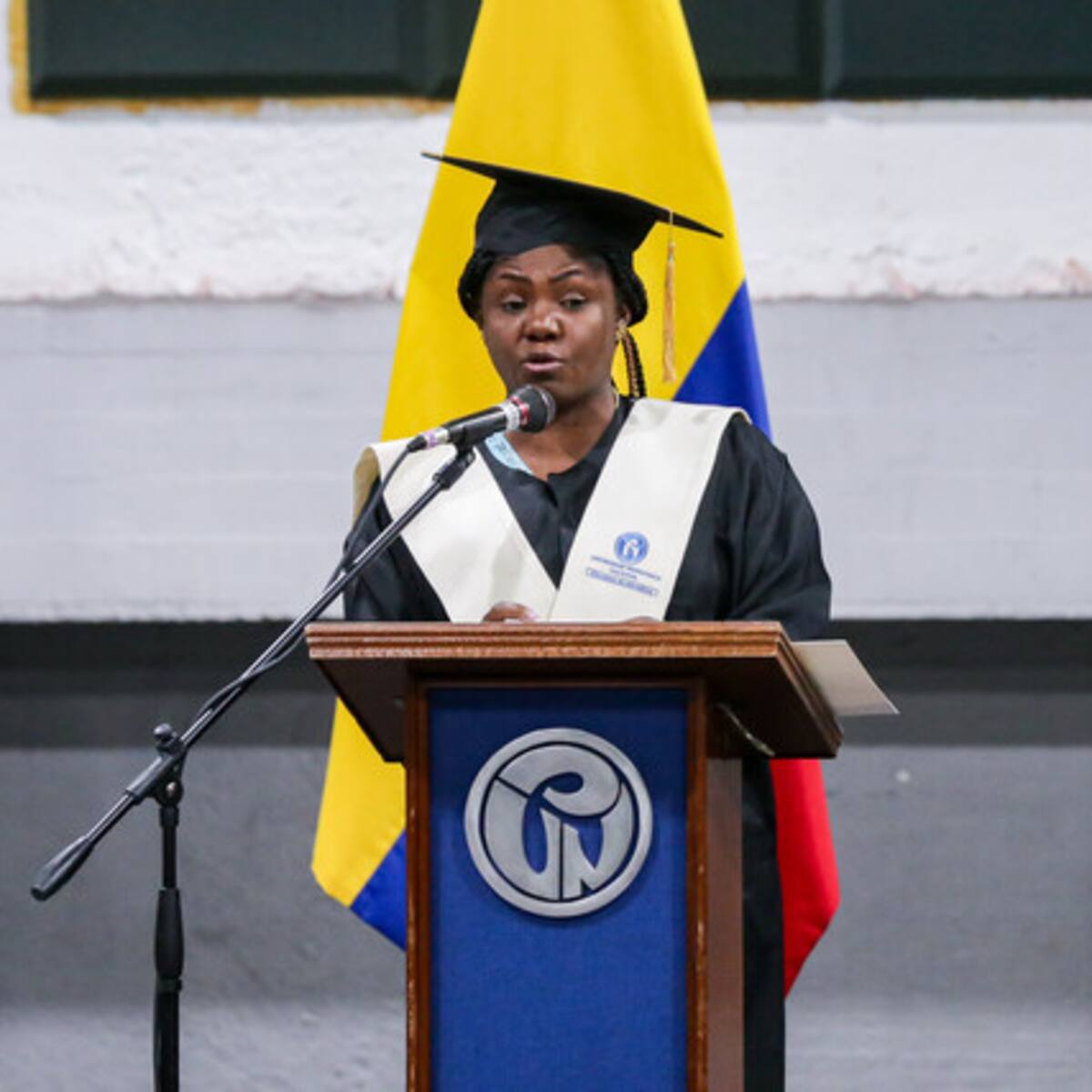 Francia Márquez recibió su título de doctora honoris causa en educación