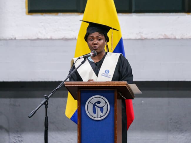 Francia Márquez recibió su título de doctora honoris causa en educación. Foto: Colprensa.