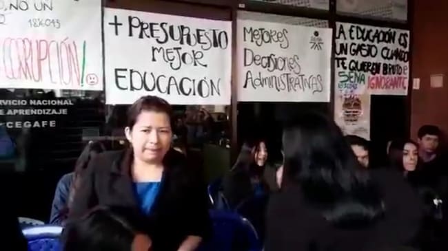 Según los estudiantes se requieren de $450 millones para contratar más docentes para finalizar el año. Foto: La W