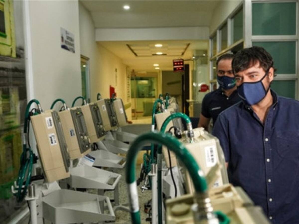 Pumarejo solicita a bancos financiamiento para máquinas de oxígeno en Barranquilla