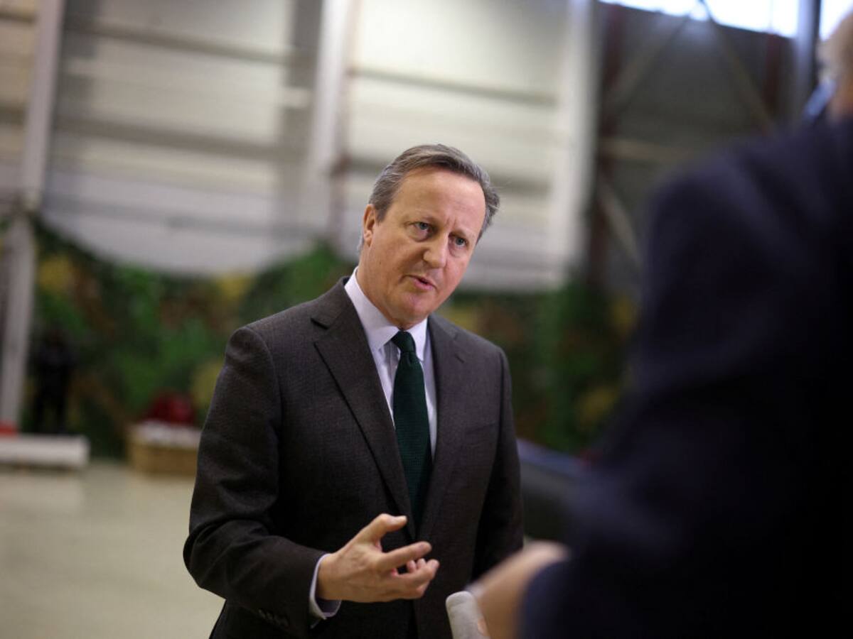 Canciller del Reino Unido confronta a su homólogo ruso por la muerte de Alexei Navalni