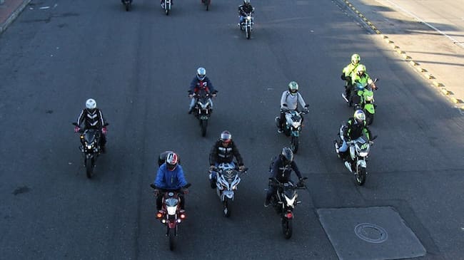 La Andi argumentó que la motocicleta es el medio de transporte más popular en Colombia, utilizado en más de 4,1 millones de hogares que representan más del 28% del total de familias del país. Foto: Colprensa