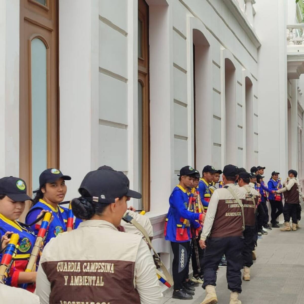 Guardia Campesina del Catatumbo adelanta plantón en la Gobernación de Norte de Santander