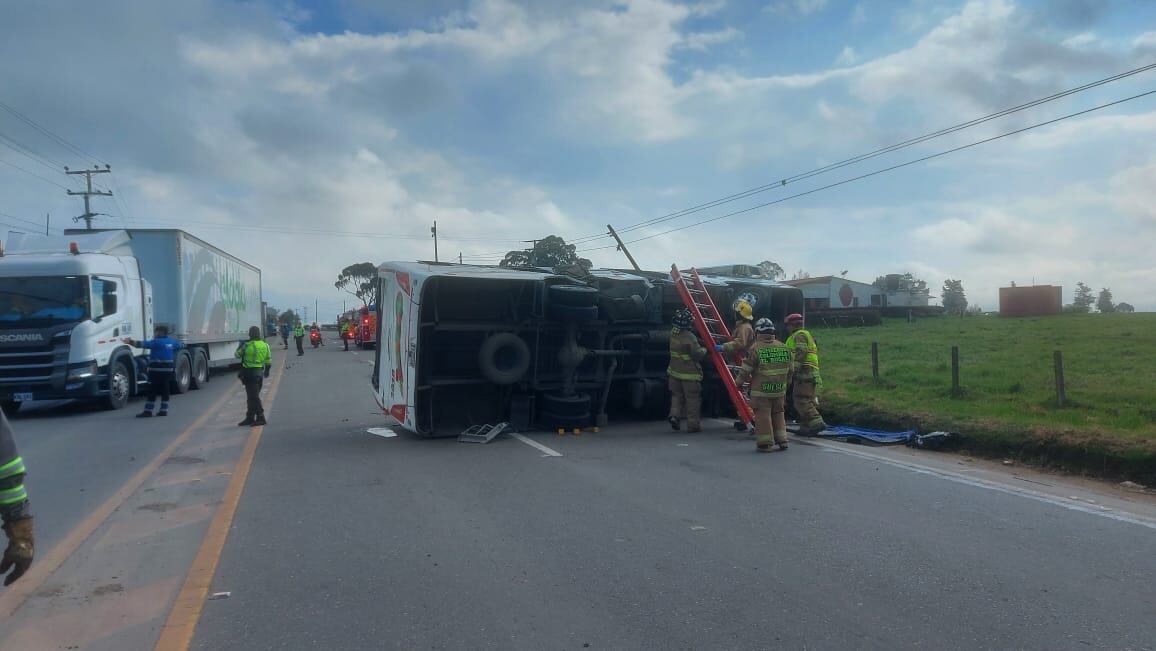 Accidente en vía Cota-Siberia. Foto: Bomberos cundinamarca