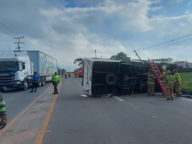 Accidente en vía Cota-Siberia. Foto: Bomberos cundinamarca