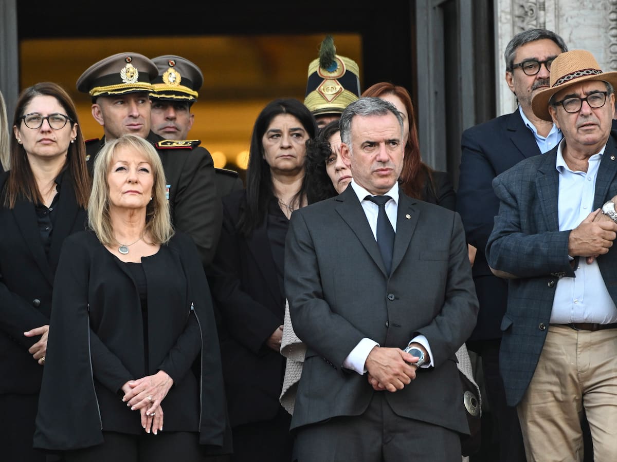 Yamandú Orsi en el velorio de Mujica: “Hay que honrar su memoria”