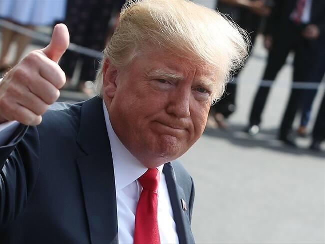 Rompen estrella del presidente Trump en el paseo de la fama de Hollywood