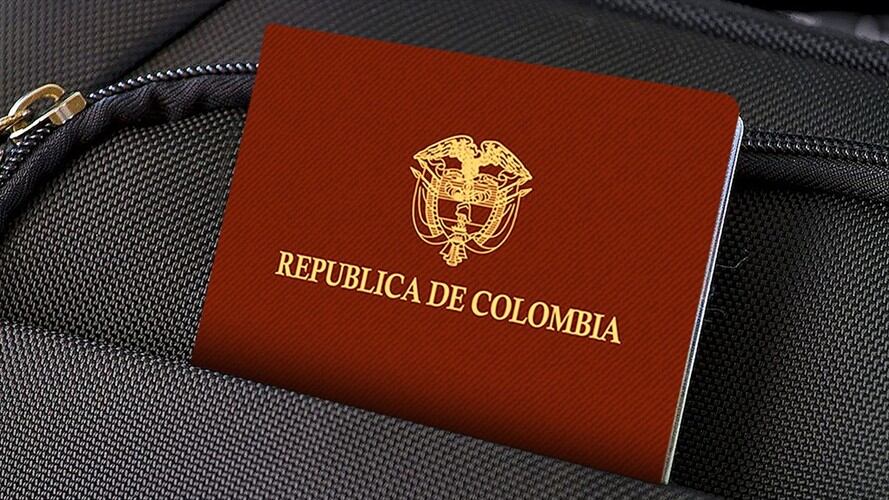 Mauricio Cadavid expedía certificados falsos para que personas gestionaran visas a países como Estados Unidos y Reino Unido. Foto: Getty Images / AAFTAB SHEIKH