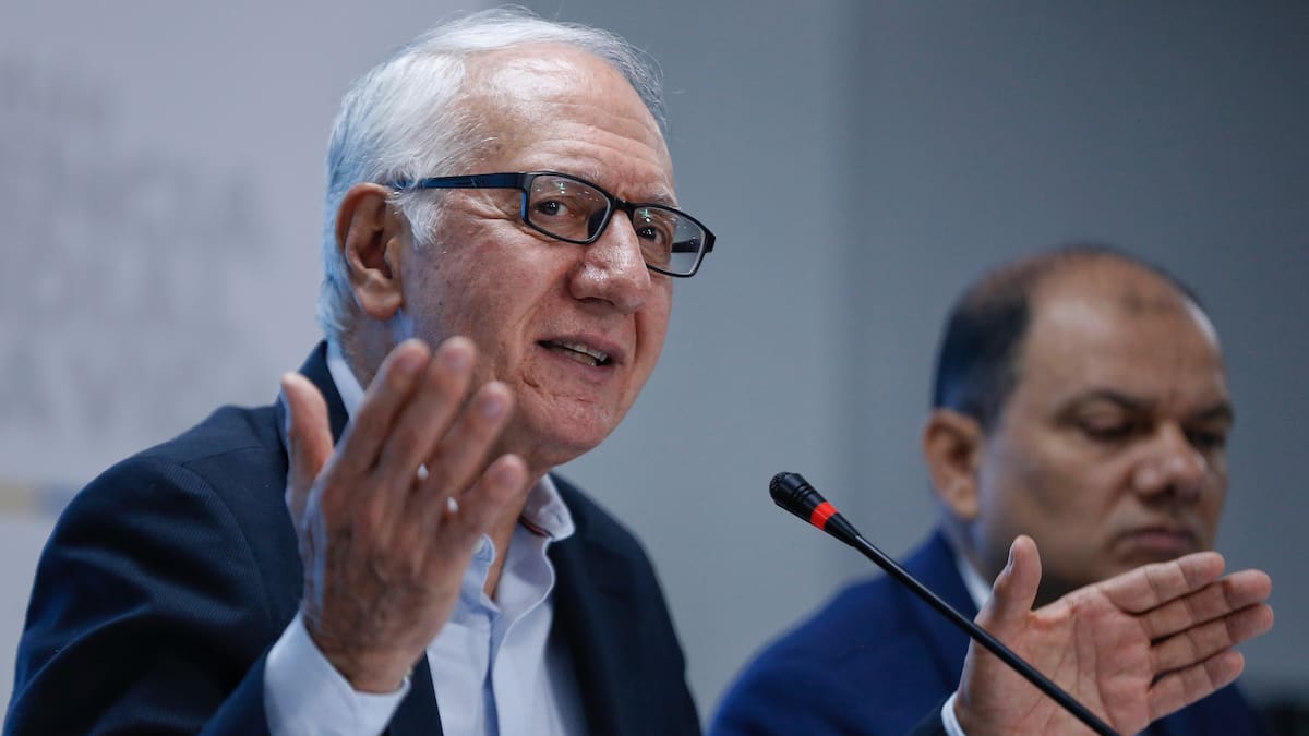 MinSalud, a moción de censura por modelo de salud para docentes