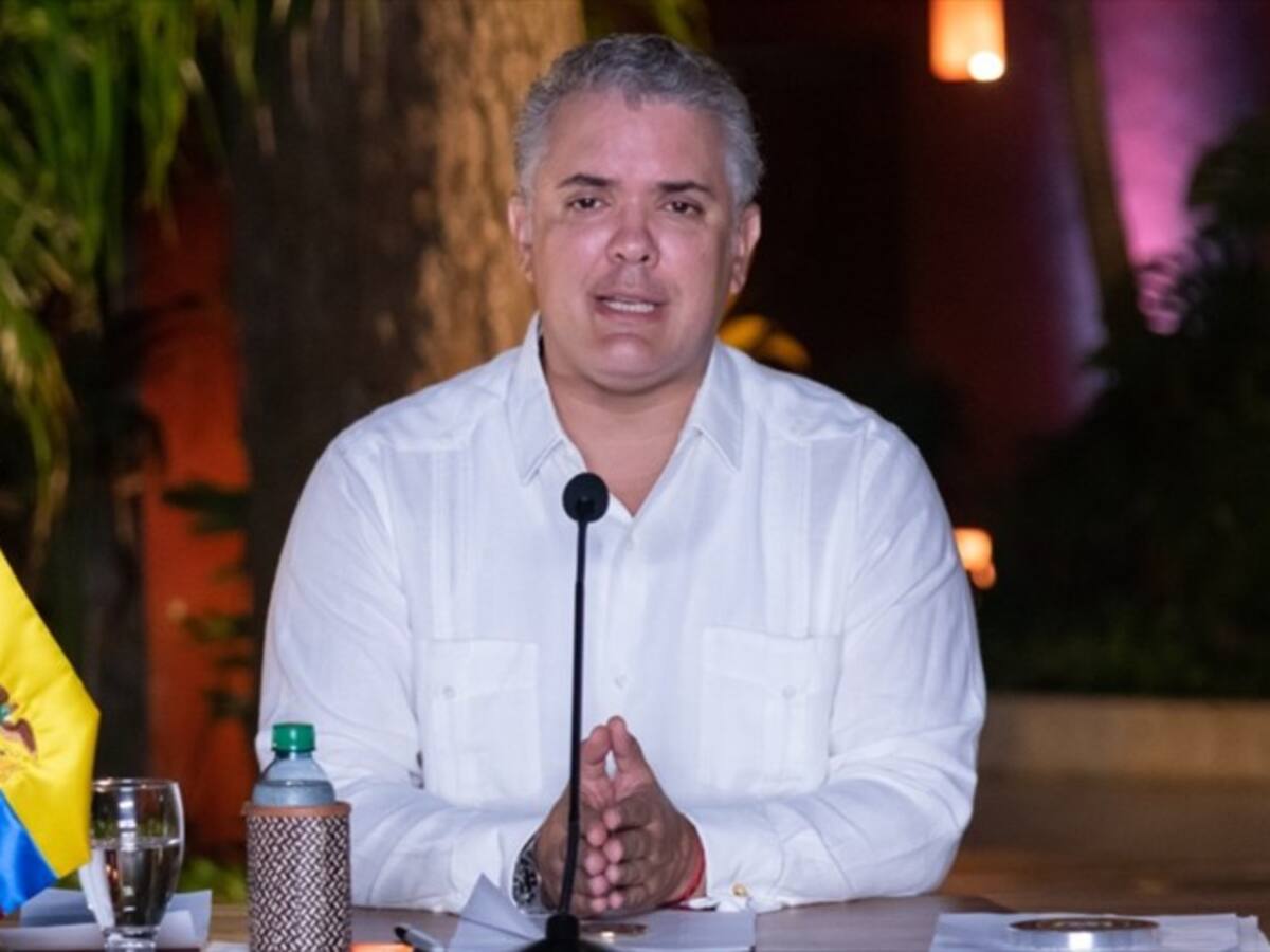 "Vacunaciones con jeringas vacías son casos aislados que están en investigación": Duque