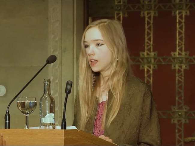 Greta Thunberg no hace más que llevar mensajes de pánico: Naomi Seibt, la ‘anti-Greta’