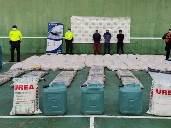 Incautaron 5 toneladas de insumos para procesar cocaína . Foto: Armada Nacional