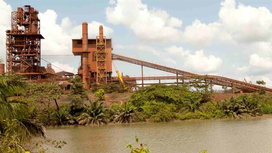 La Contraloría emitió un concepto de incumplimiento de las medidas de prevención y mitigación que la empresa Cerro Matoso debió tomar. Foto: https://www.cerromatoso.com.co/