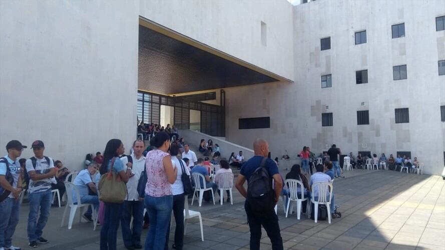 Continúa paro judicial en Cali por el desplome de un ascensor del Palacio de Justicia. Foto: Erika Rebolledo