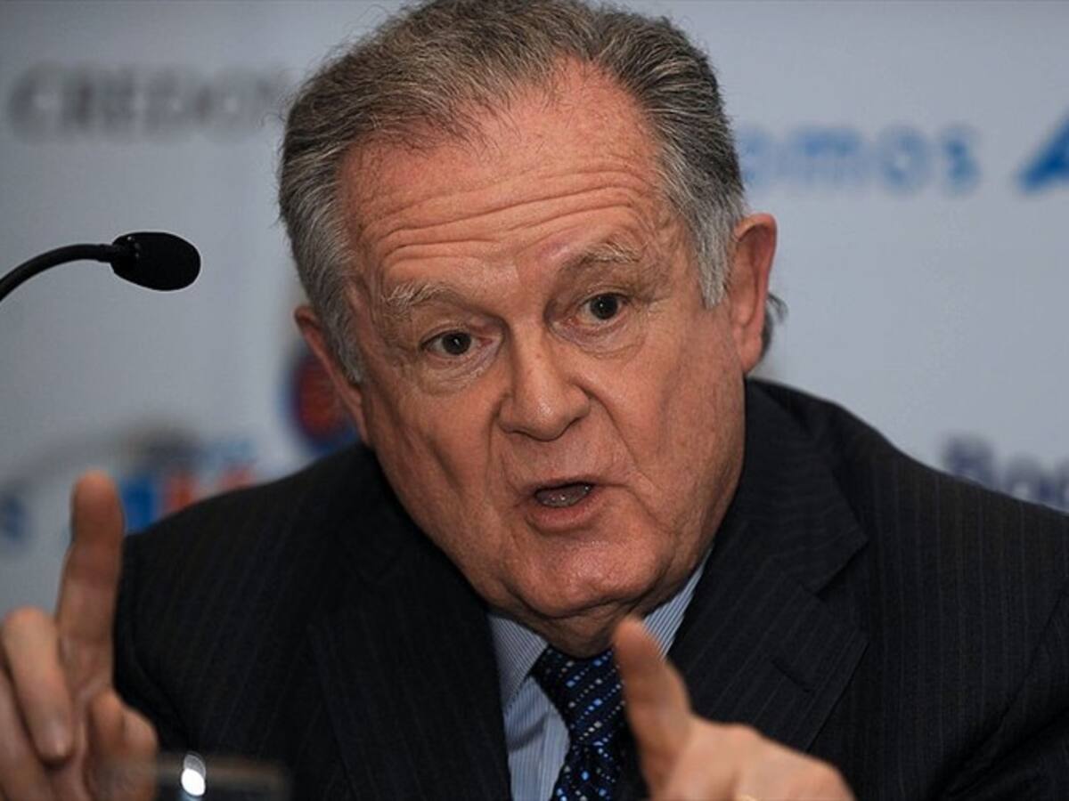 Empresa controlada por Sarmiento Angulo comprará acciones de BAC Holding Internacional