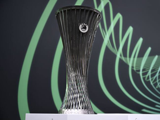 UEFA Europa Conference League trofeo. Foto: Kristian Skeie - UEFA/Getty Images