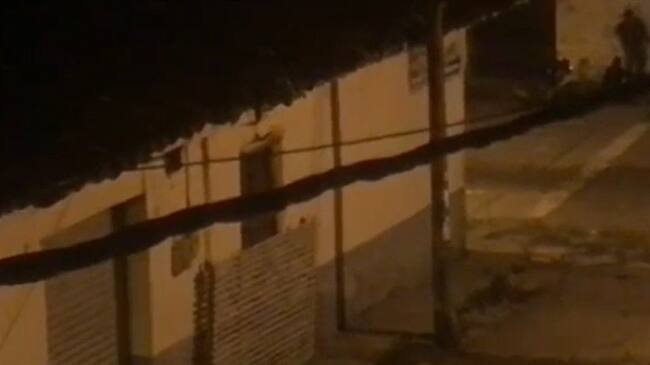 Hombres armados ingresaron al casco urbano y atacaron a la Fuerza Pública . Foto: Cortesía