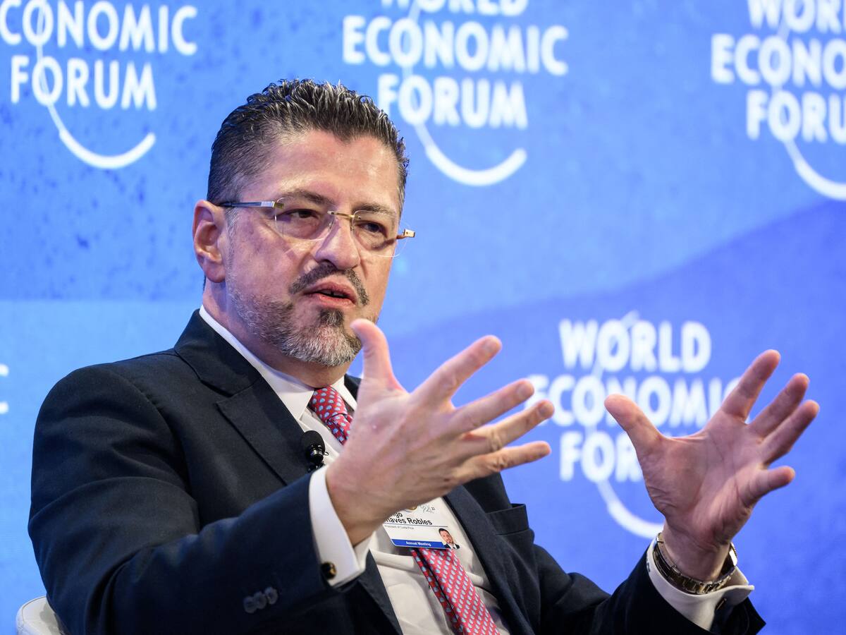 Rodrigo Chaves, presidente de Costa Rica, conversó con Iván Duque desde el Foro Económico Mundial